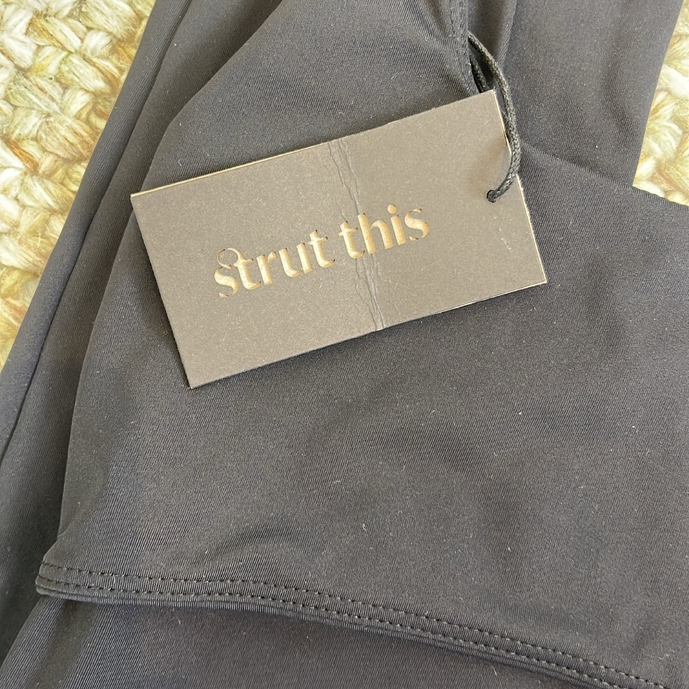 Strut This Miller Jumpsuit Black Square Neck Cutout Ankle Length Fitted Size XS - Picture 5 of 6